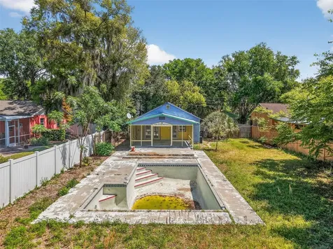 339 N Clayton Street Mount Dora FL 32757