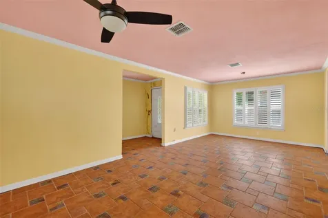 339 N Clayton Street Mount Dora FL 32757