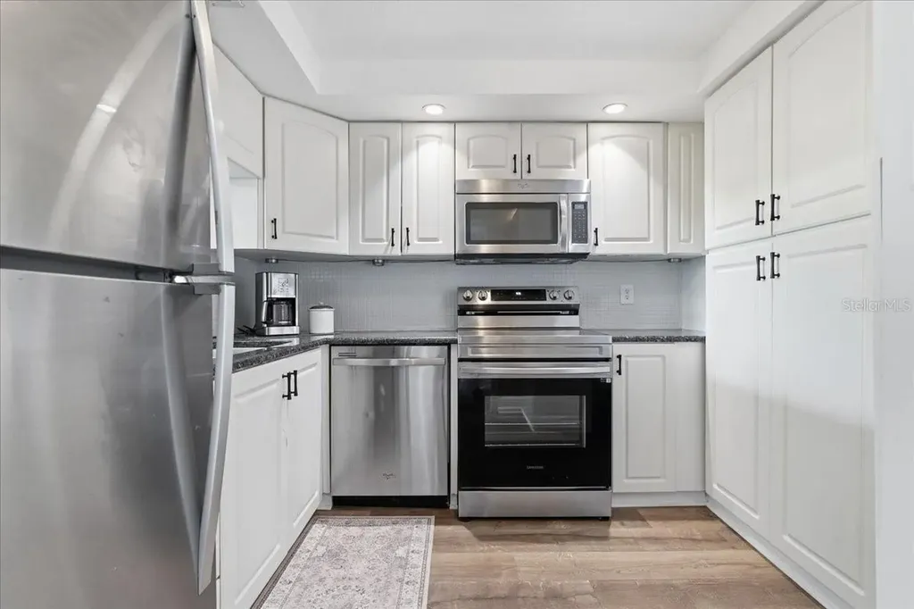 2616 Cove Cay Drive Clearwater FL 33760