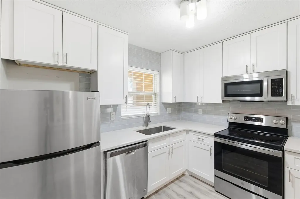 9993 86th Street Seminole FL 33777