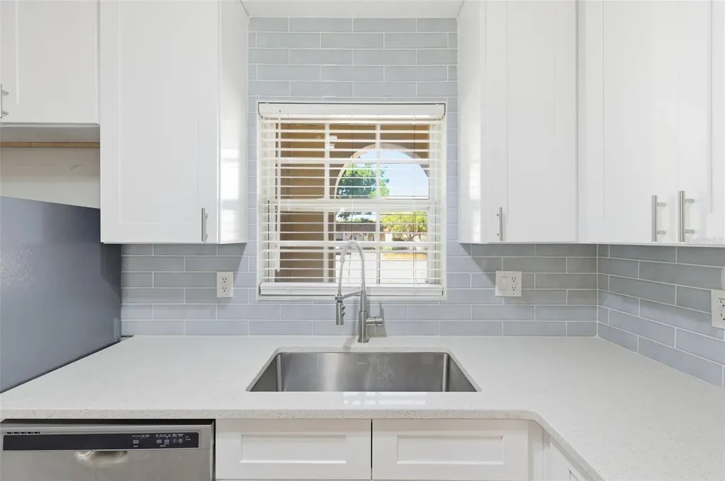 9993 86th Street Seminole FL 33777