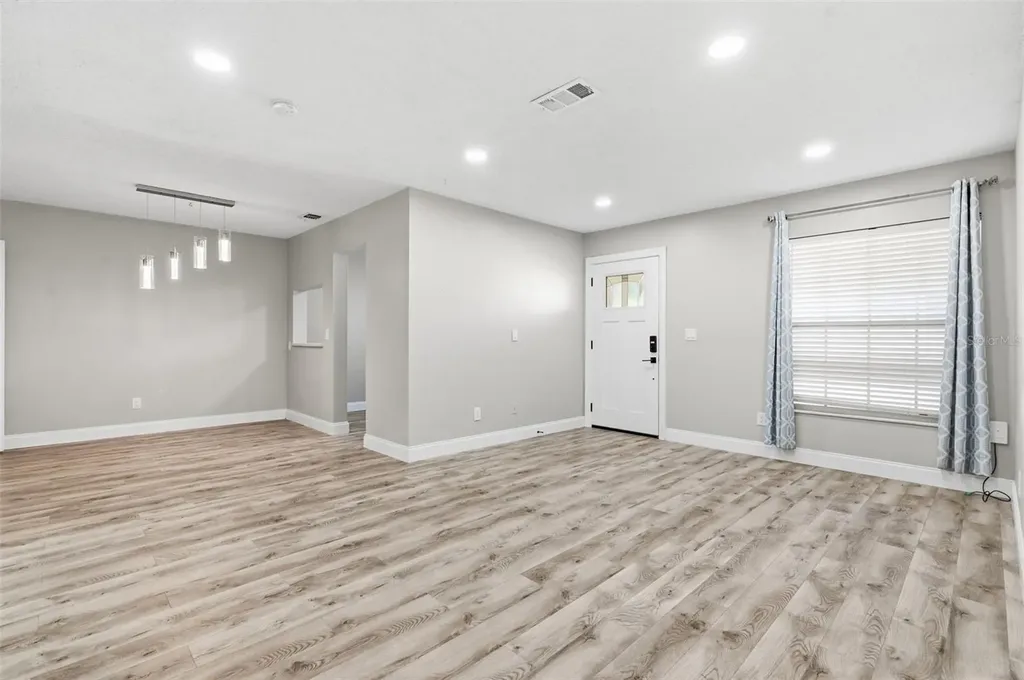 9993 86th Street Seminole FL 33777
