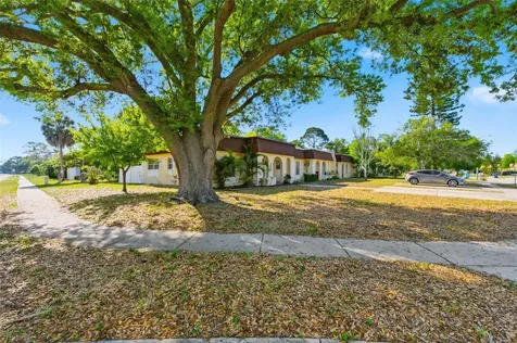 9993 86th Street Seminole FL 33777