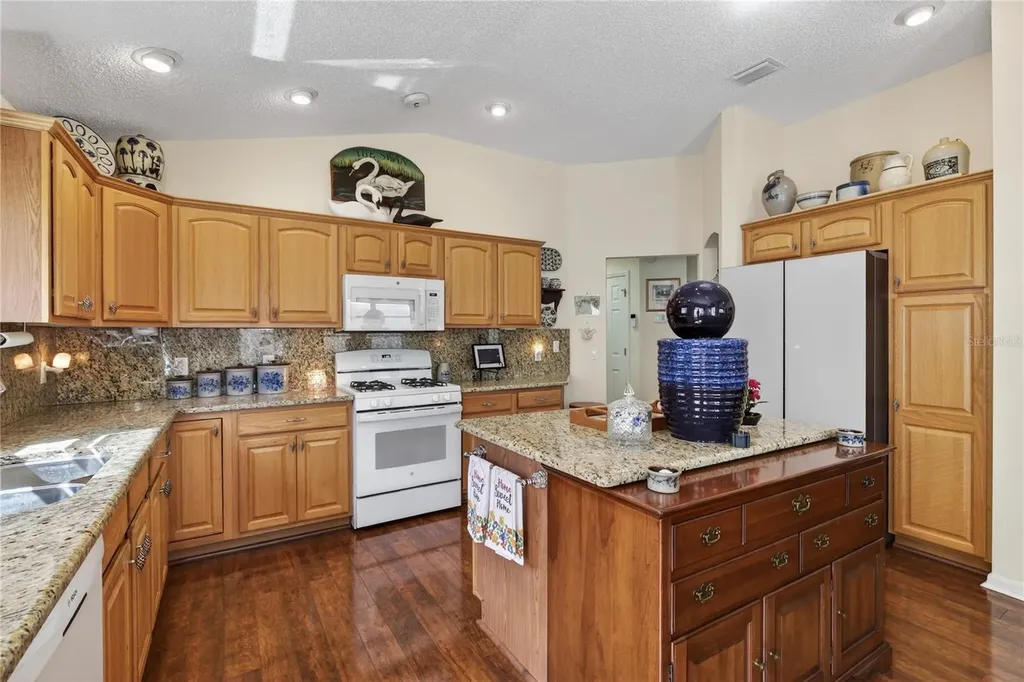 1147 Elizabeth Court The Villages FL 32162