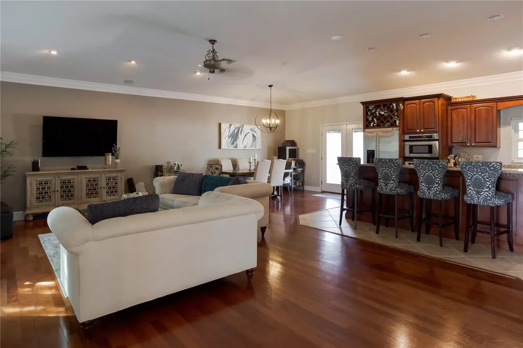 8445 Shady Glen Drive Orlando FL 32819