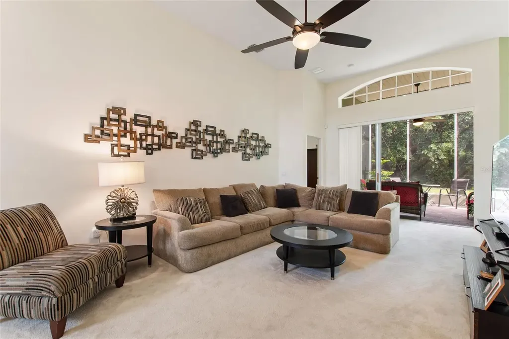 612 Vista Oaks Way Davenport FL 33837