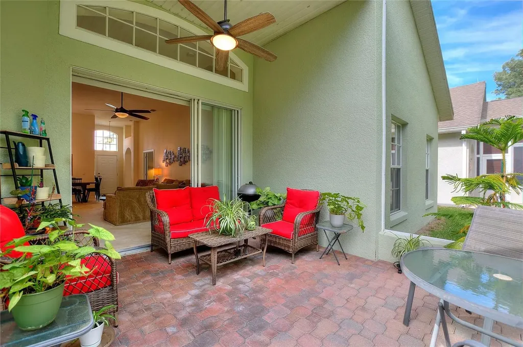 612 Vista Oaks Way Davenport FL 33837