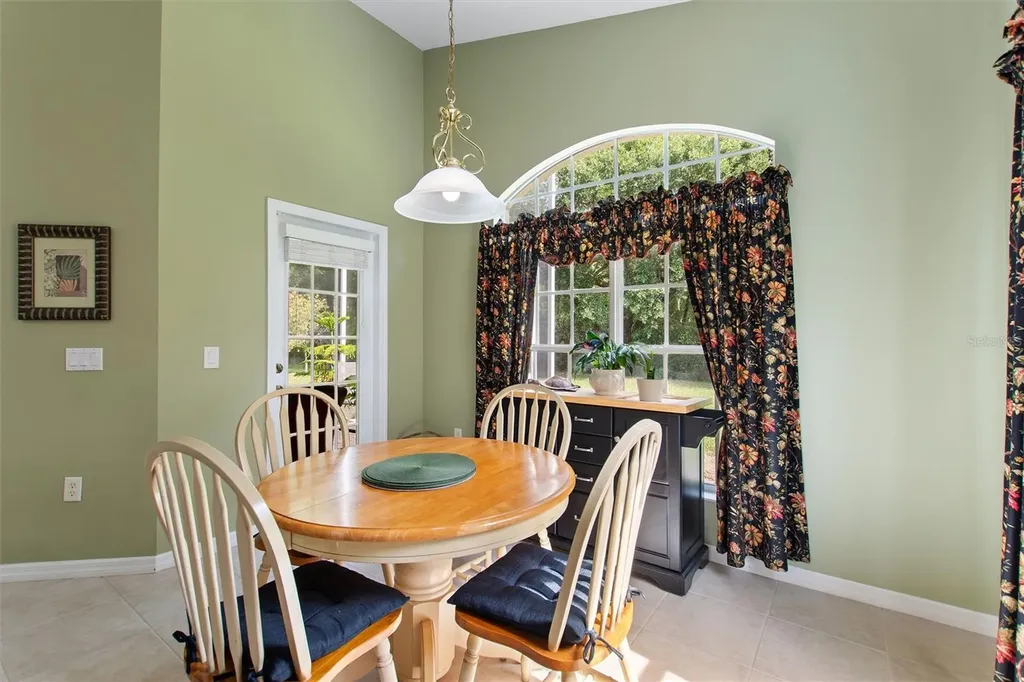 612 Vista Oaks Way Davenport FL 33837