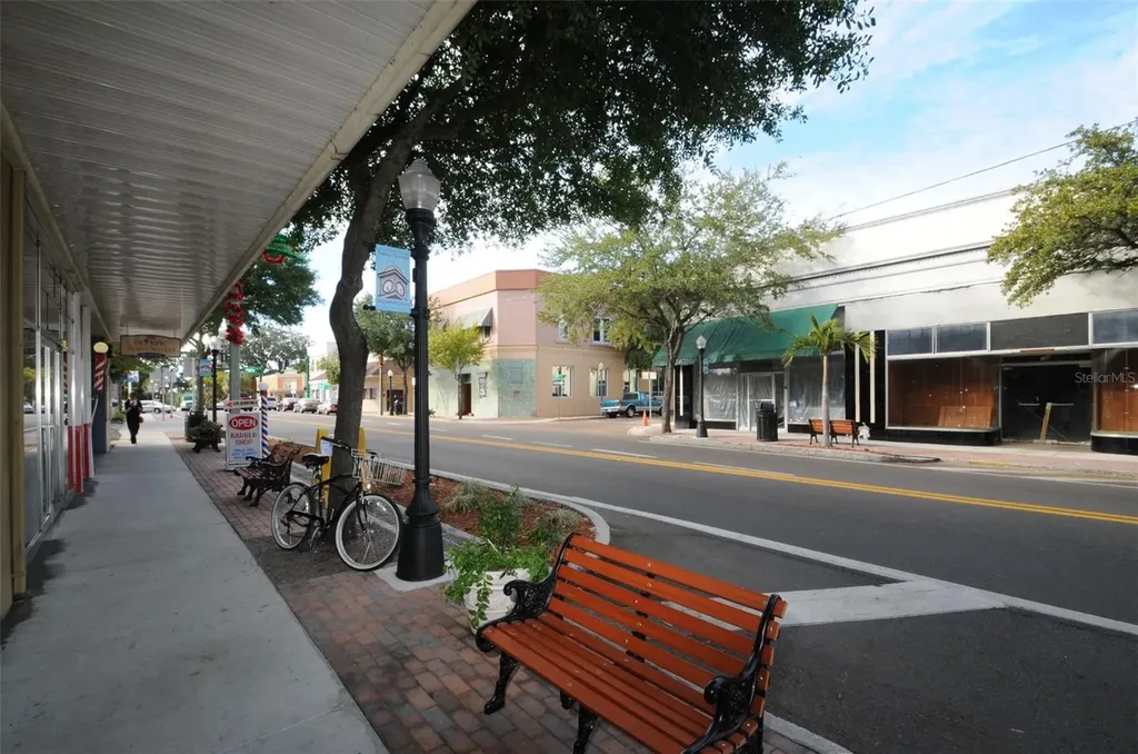 Grosse Avenue Tarpon Springs FL 34689