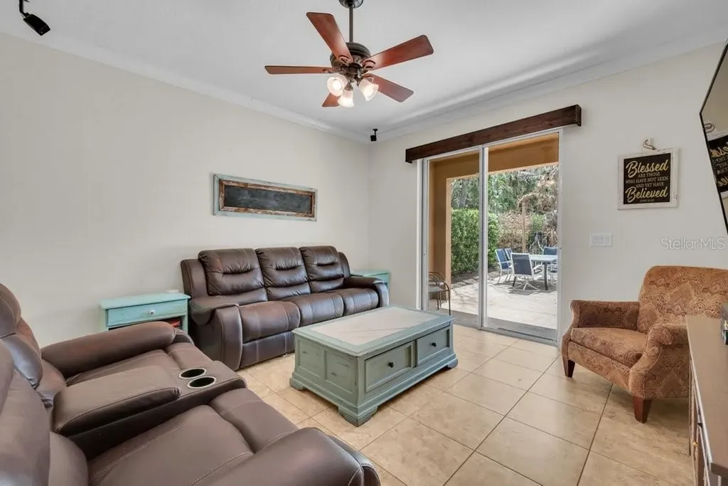 15721 Oakleaf Run Drive Lithia FL 33547