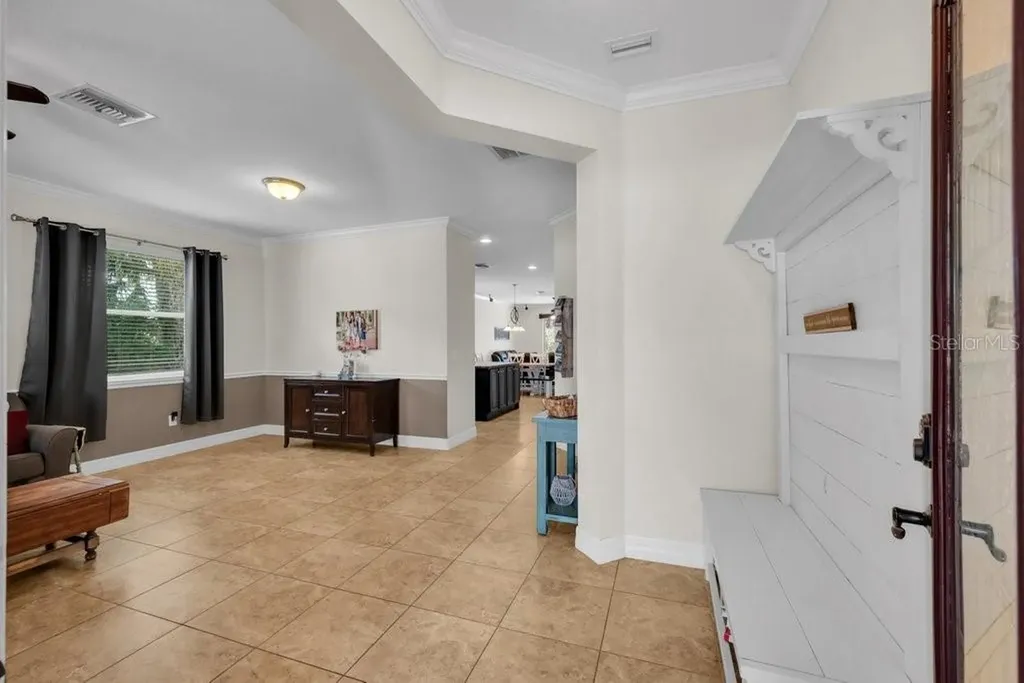 15721 Oakleaf Run Drive Lithia FL 33547