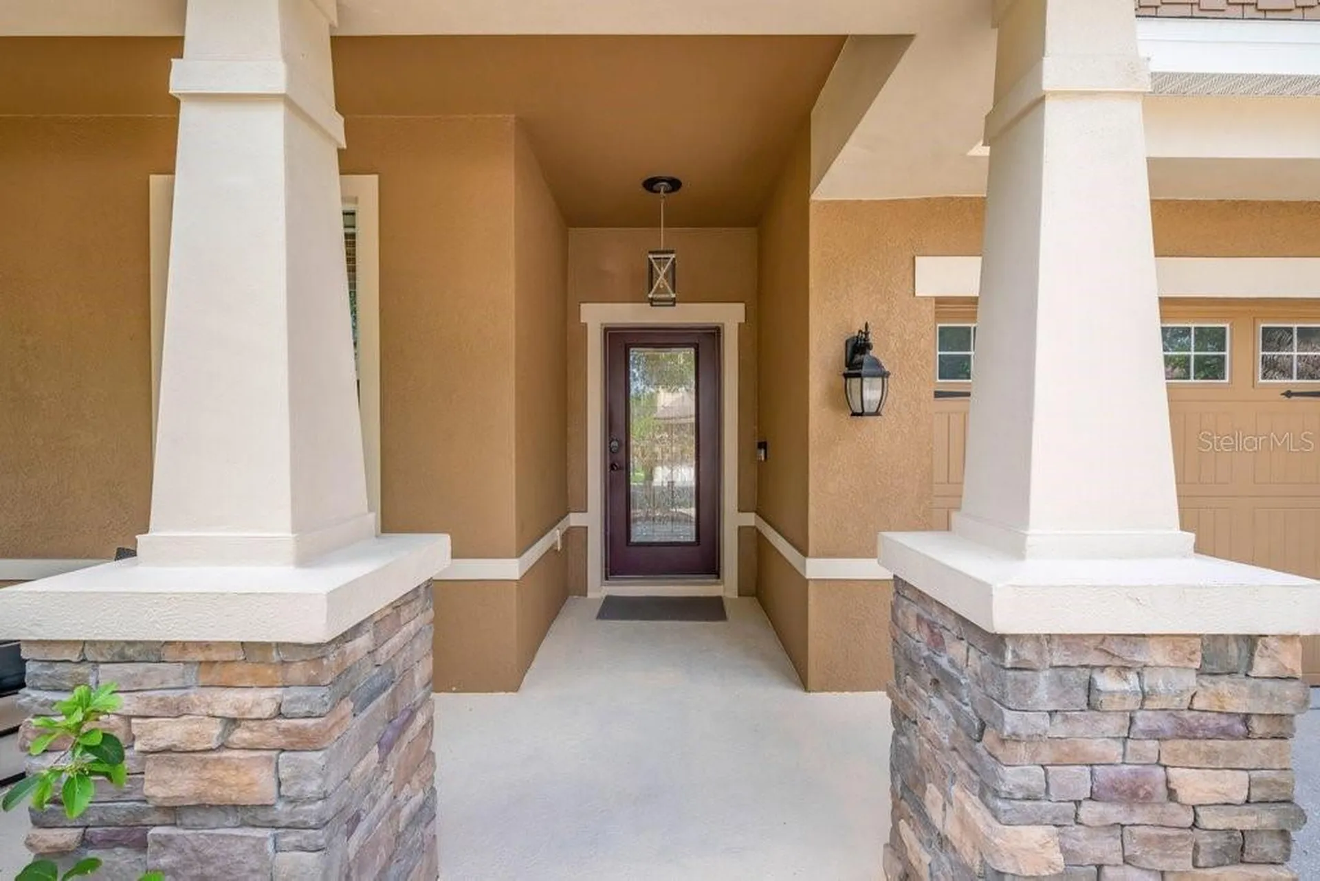 15721 Oakleaf Run Drive Lithia FL 33547