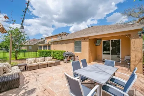 15721 Oakleaf Run Drive Lithia FL 33547