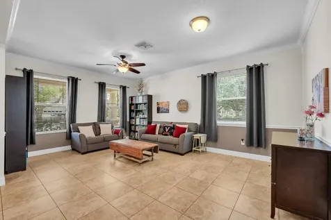15721 Oakleaf Run Drive Lithia FL 33547
