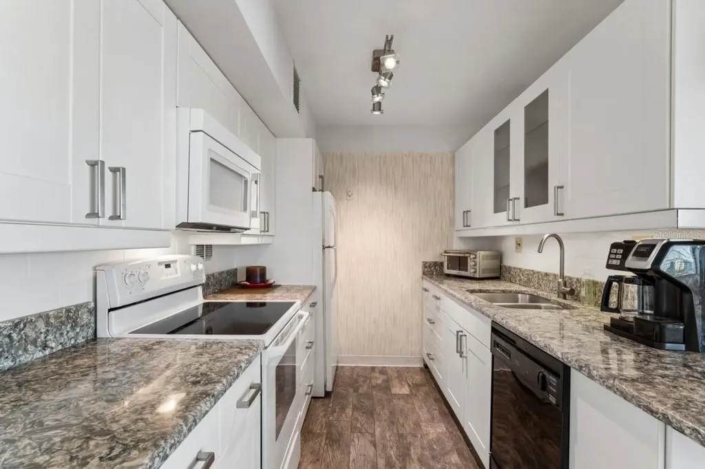 10355 Paradise Boulevard Treasure Island FL 33706