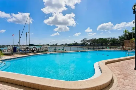 10355 Paradise Boulevard Treasure Island FL 33706