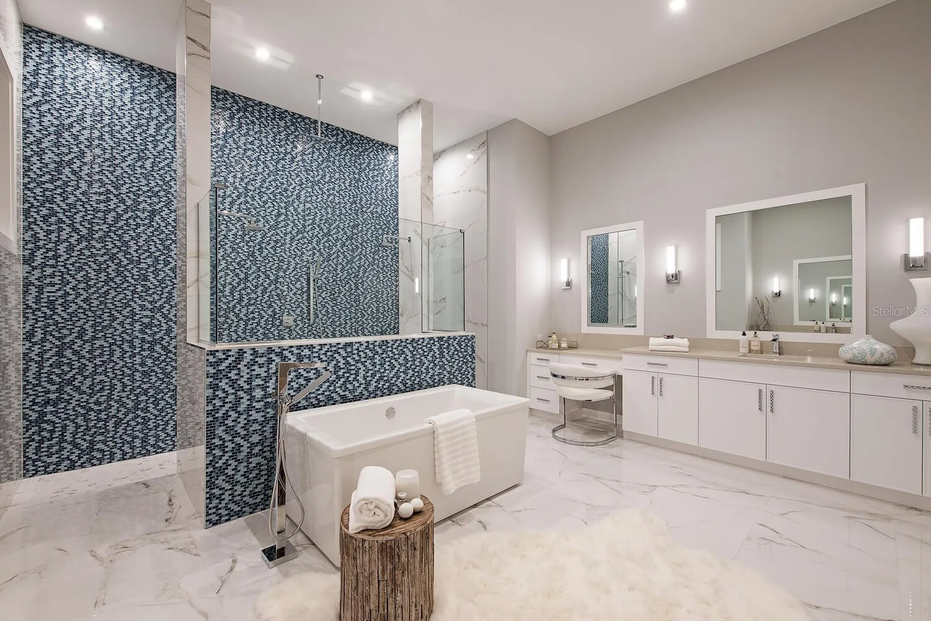 3307 W Van Buren Drive Tampa FL 33611