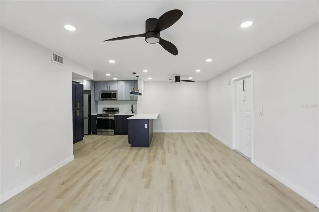 3232 Lake Pine Way E Tarpon Springs FL 34688