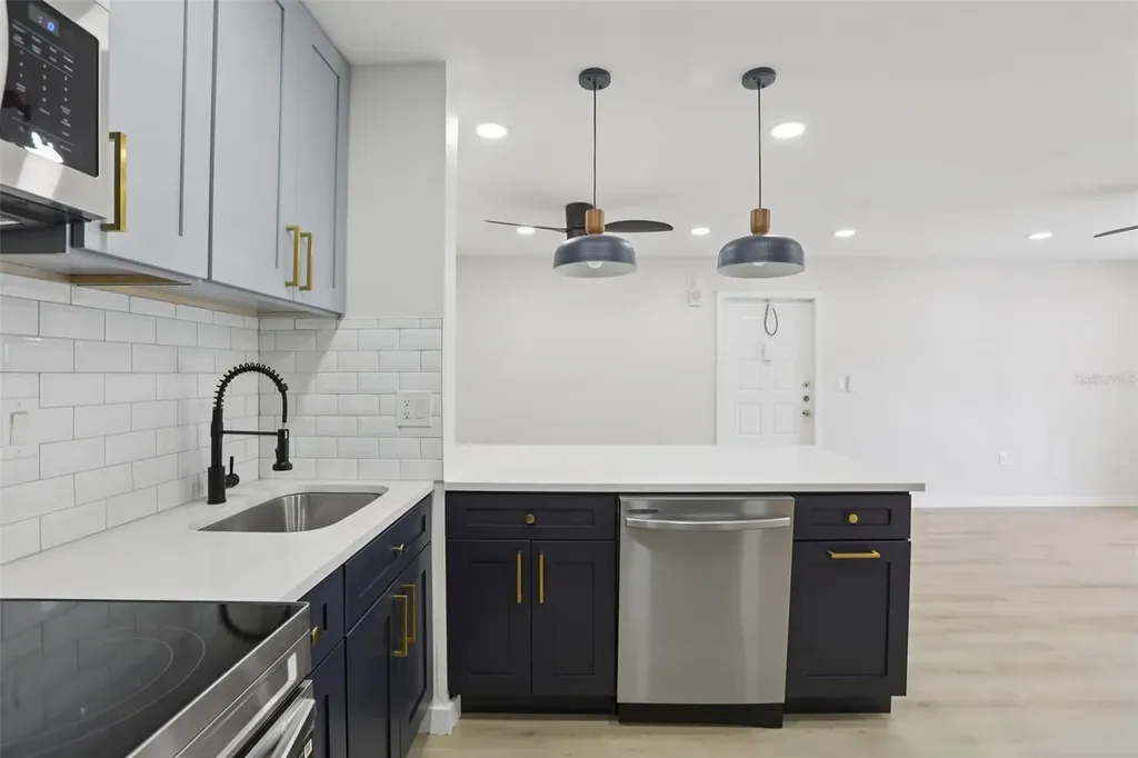 3232 Lake Pine Way E Tarpon Springs FL 34688