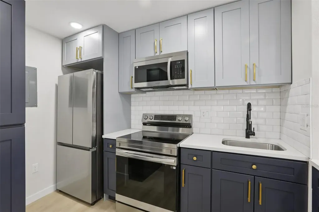 3232 Lake Pine Way E Tarpon Springs FL 34688
