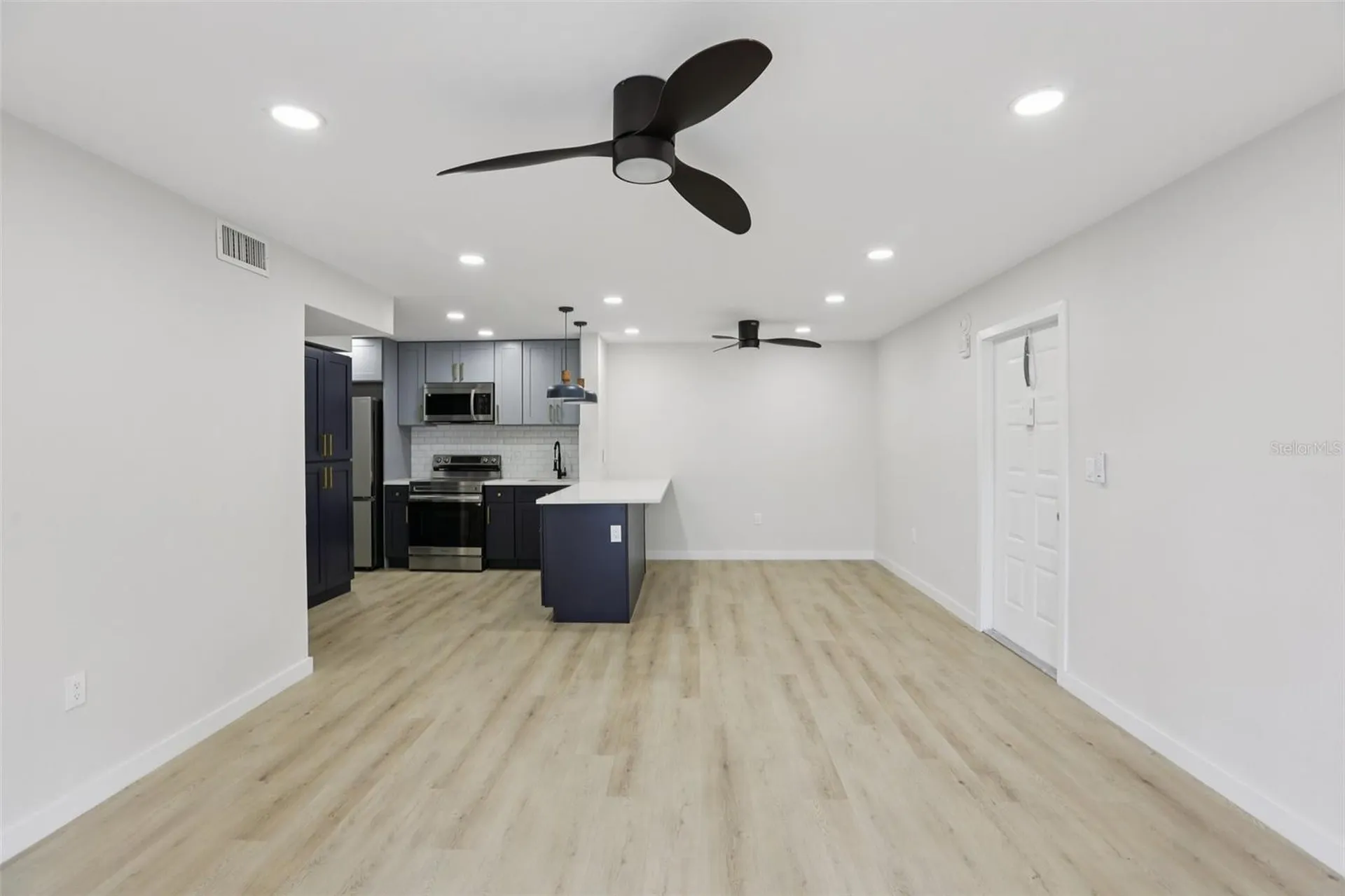 3232 Lake Pine Way E Tarpon Springs FL 34688