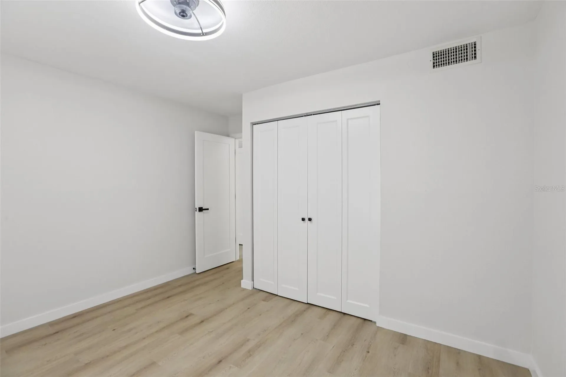 3232 Lake Pine Way E Tarpon Springs FL 34688