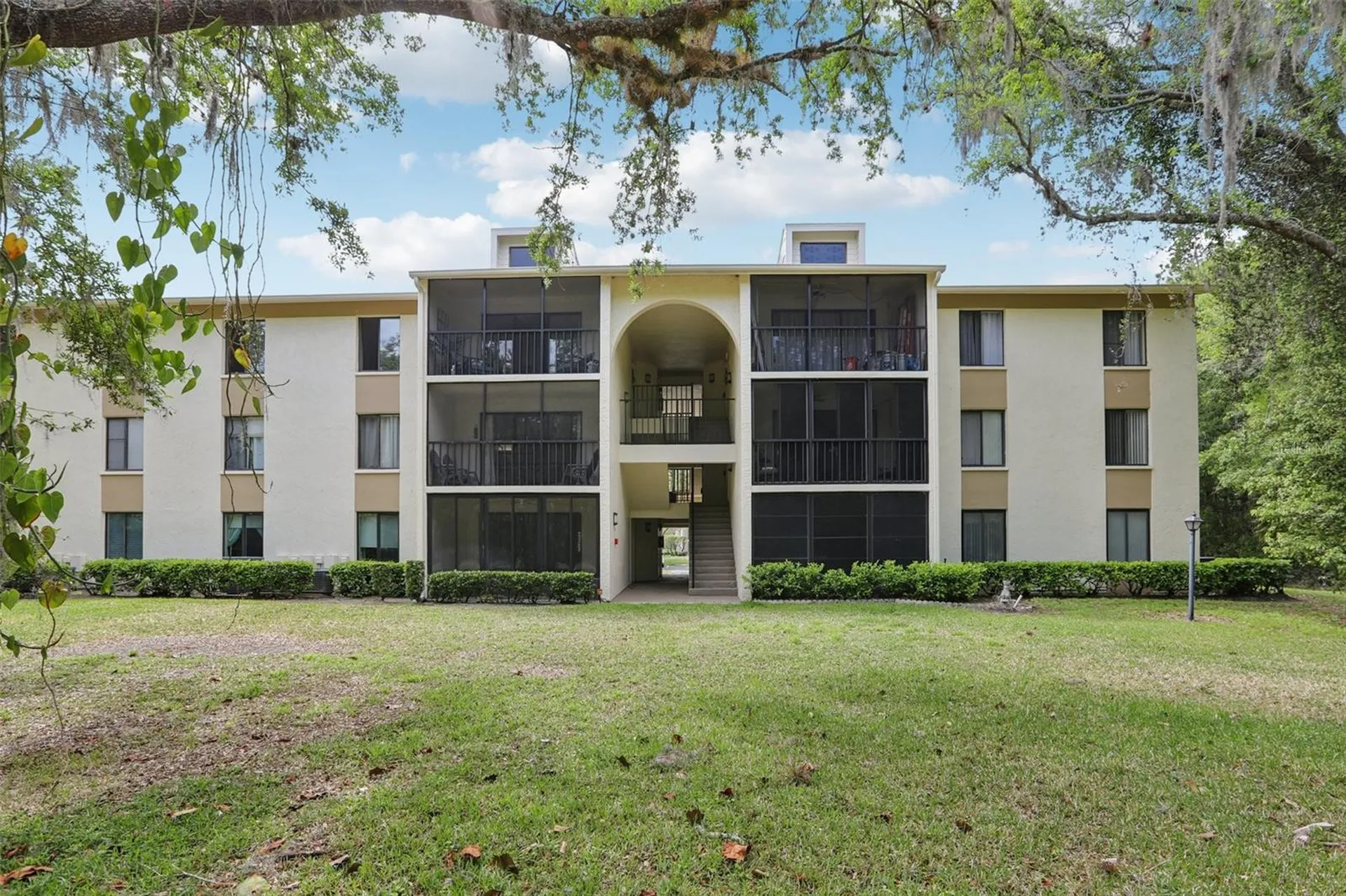 3232 Lake Pine Way E Tarpon Springs FL 34688