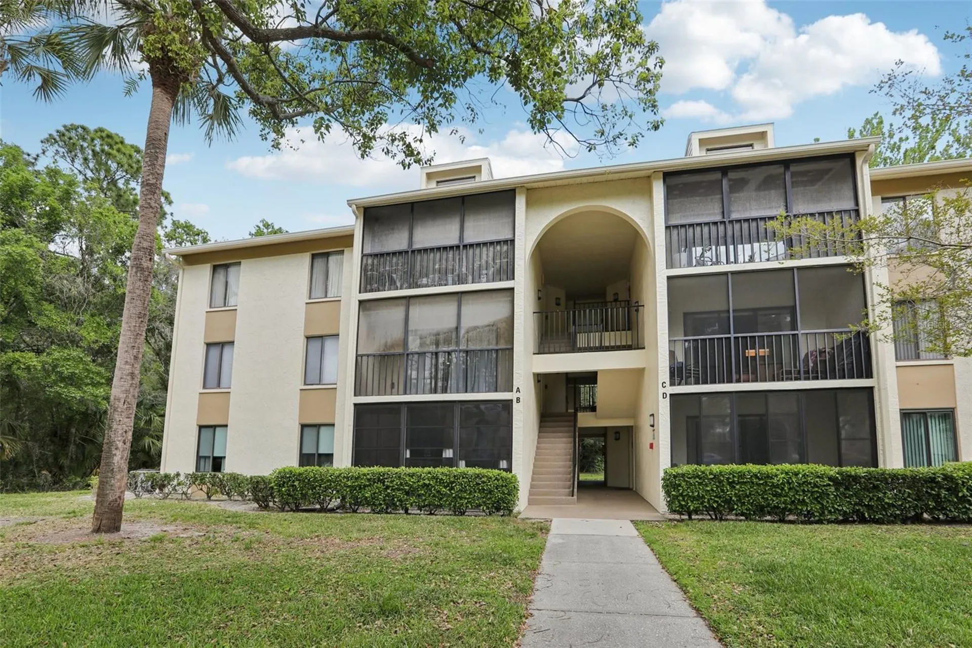 3232 Lake Pine Way E Tarpon Springs FL 34688