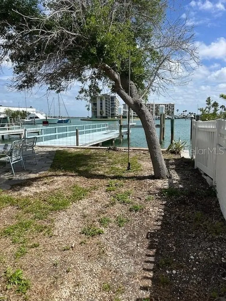 12620 Lagoon Lane Treasure Island FL 33706