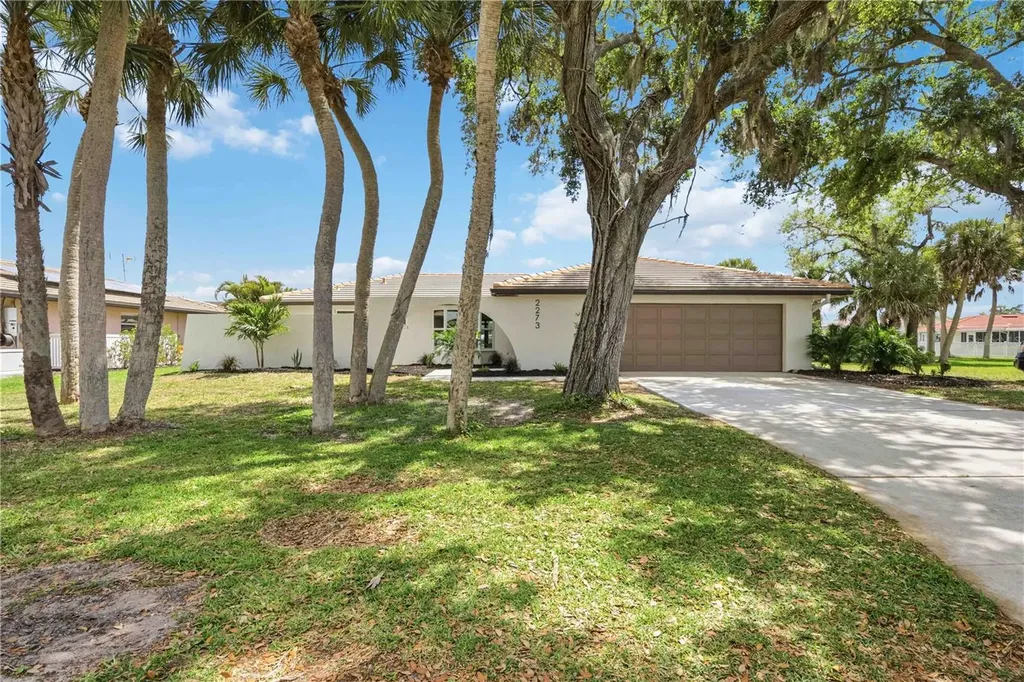 2273 Lakewood Drive Nokomis FL 34275