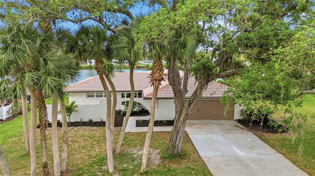 2273 Lakewood Drive Nokomis FL 34275