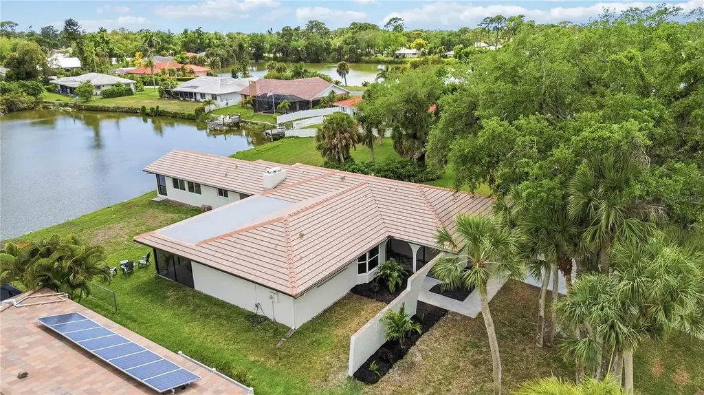 2273 Lakewood Drive Nokomis FL 34275