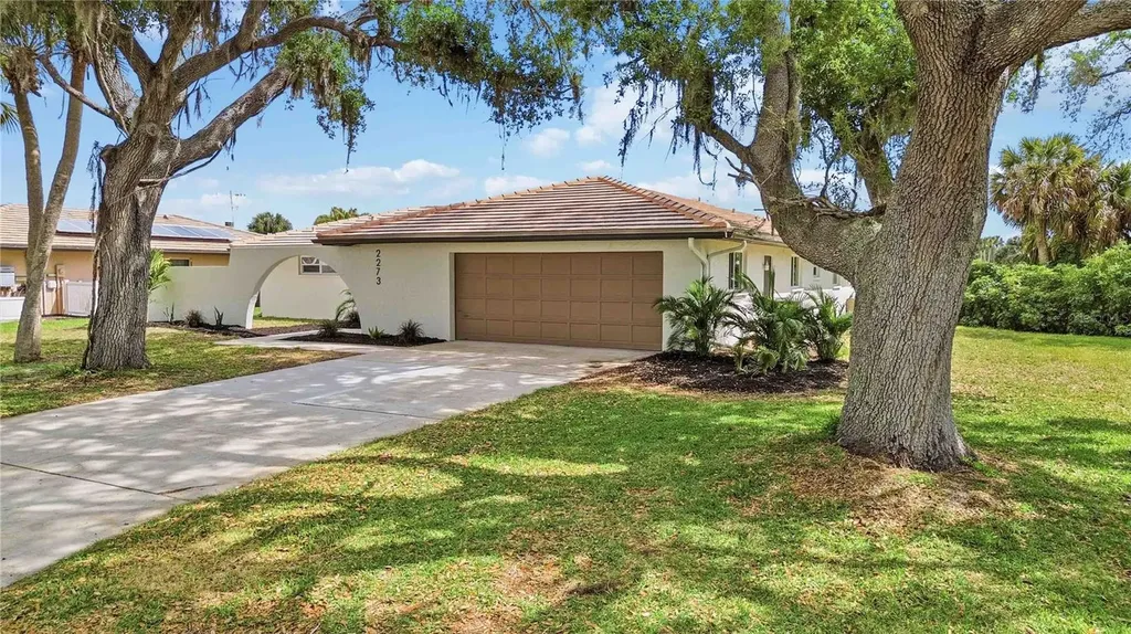 2273 Lakewood Drive Nokomis FL 34275