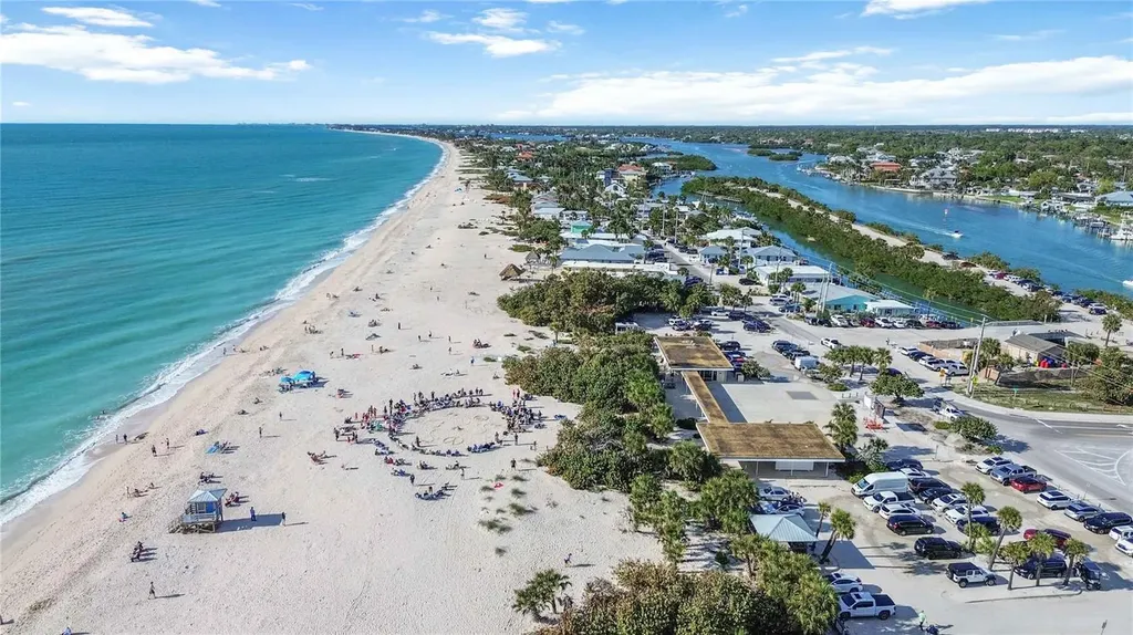 2273 Lakewood Drive Nokomis FL 34275