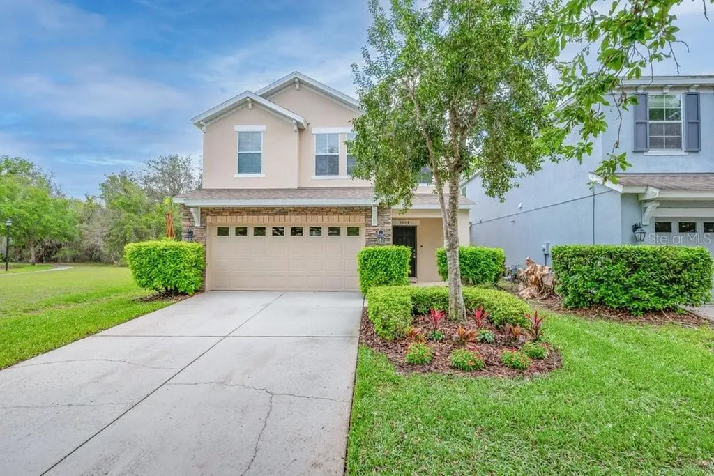 5204 Bannister Park Lane Lithia FL 33547