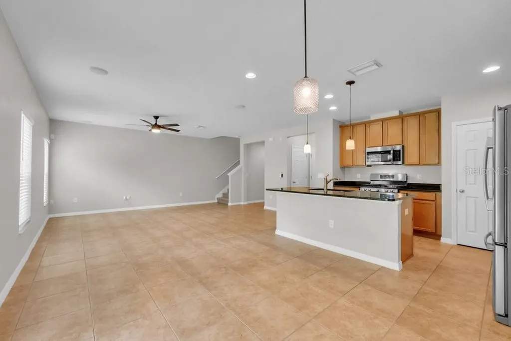 5204 Bannister Park Lane Lithia FL 33547