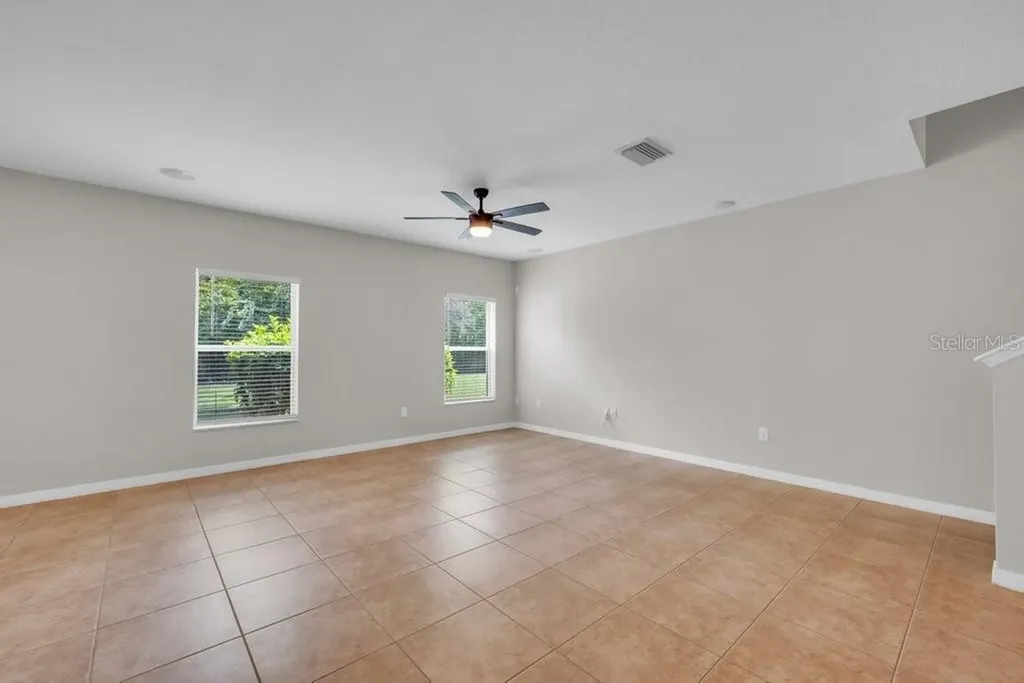 5204 Bannister Park Lane Lithia FL 33547