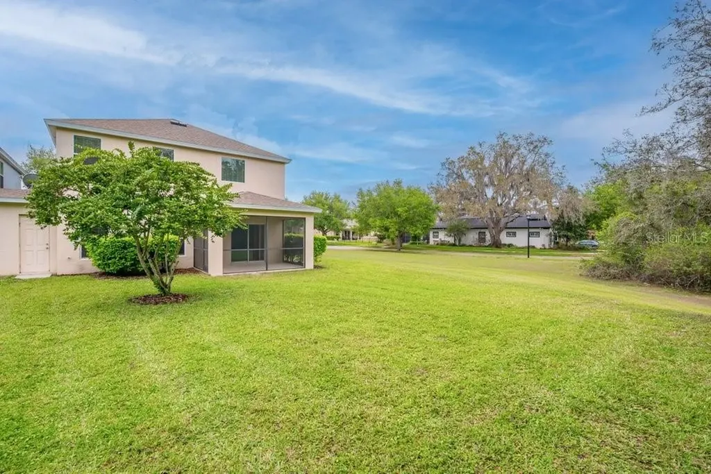 5204 Bannister Park Lane Lithia FL 33547