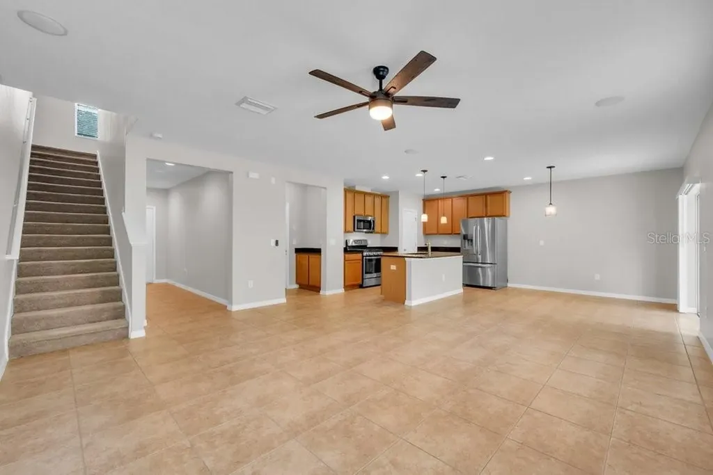 5204 Bannister Park Lane Lithia FL 33547