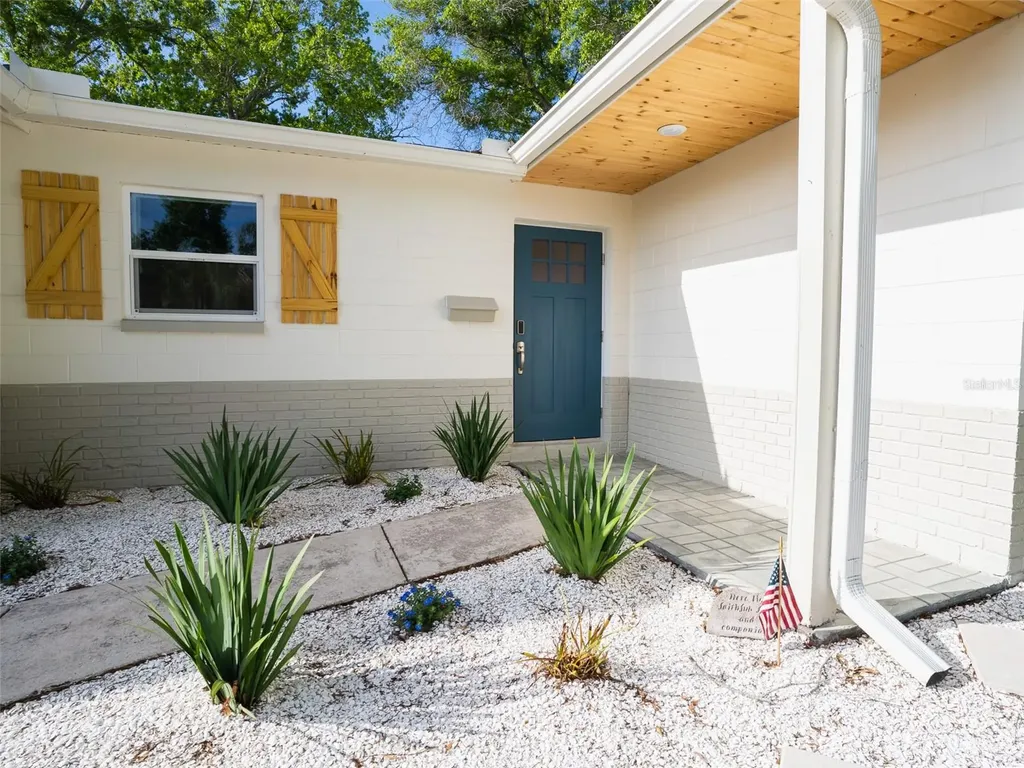 300 84th Avenue NE St Petersburg FL 33702