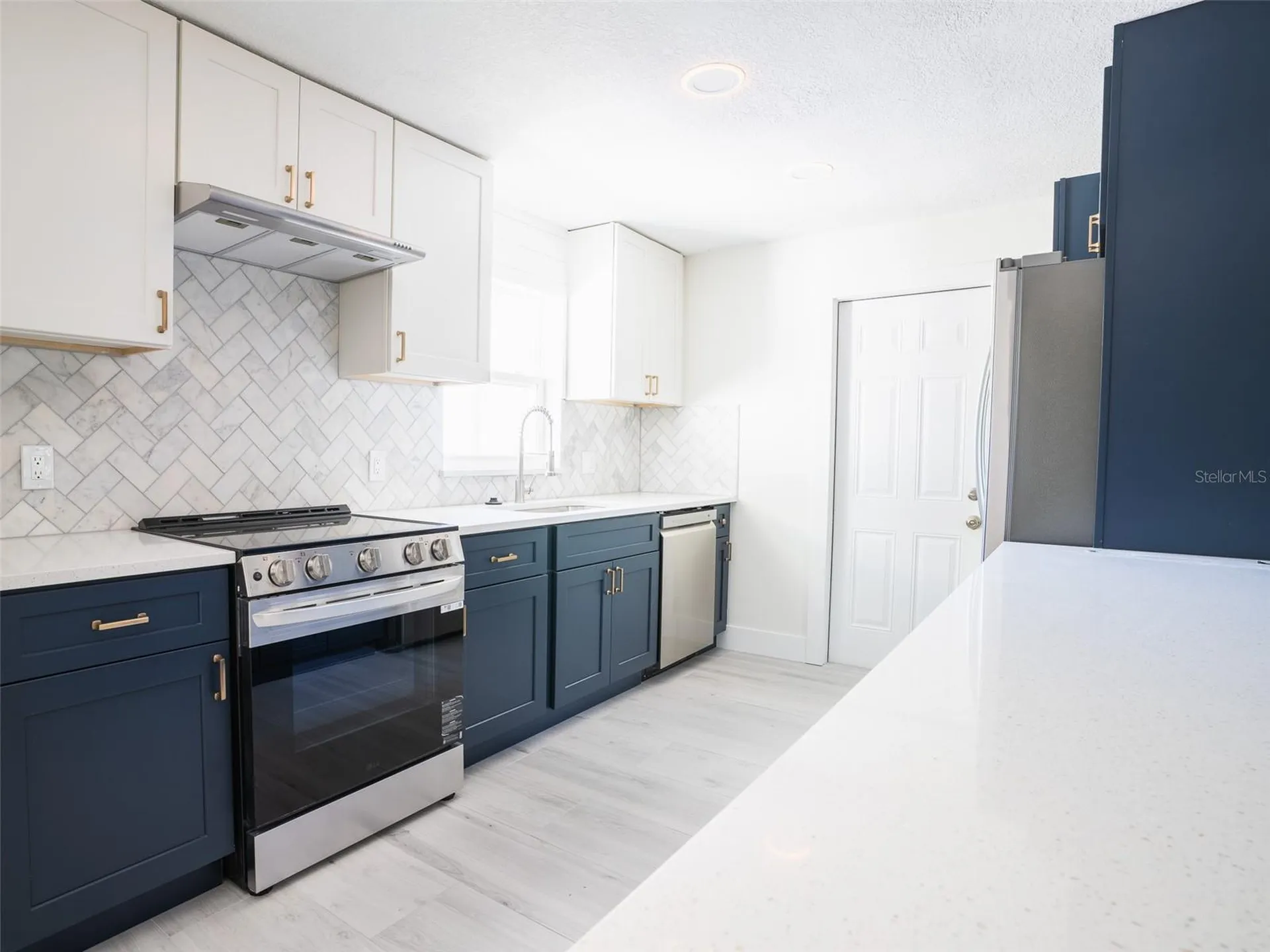 300 84th Avenue NE St Petersburg FL 33702