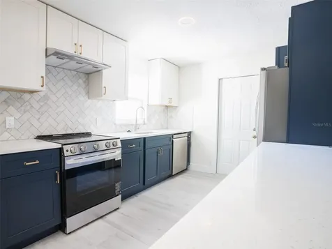 300 84th Avenue NE St Petersburg FL 33702