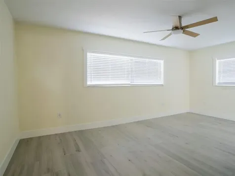300 84th Avenue NE St Petersburg FL 33702