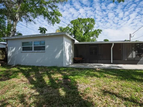 300 84th Avenue NE St Petersburg FL 33702
