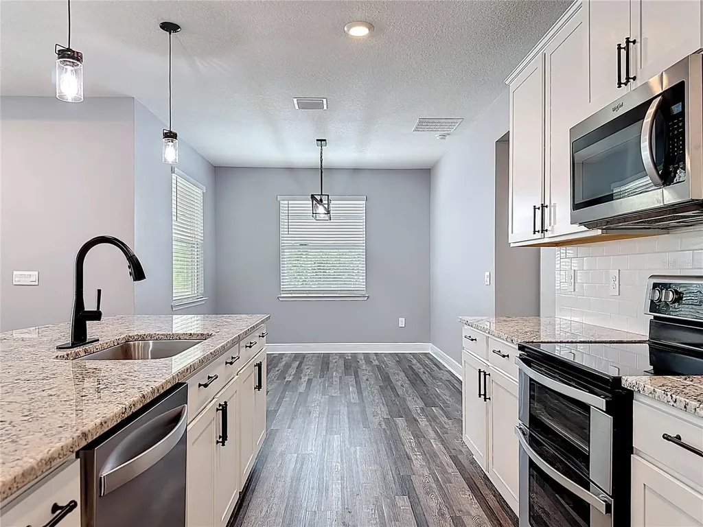 17535 Cantarina Cove Lakewood Ranch FL 34211