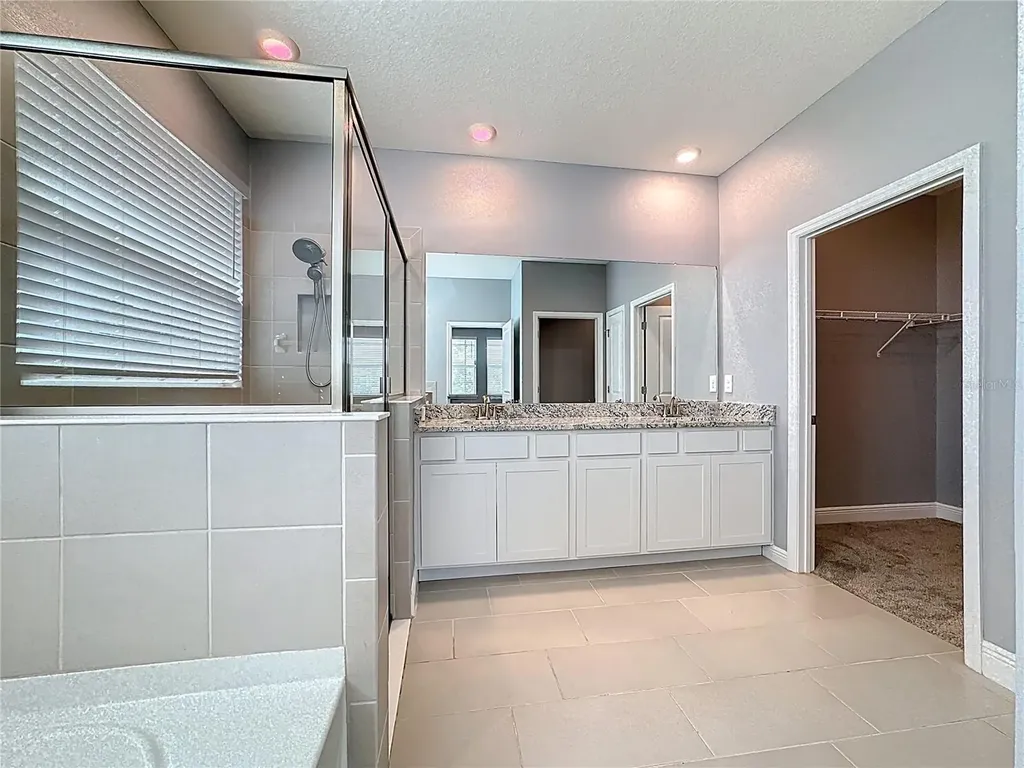 17535 Cantarina Cove Lakewood Ranch FL 34211