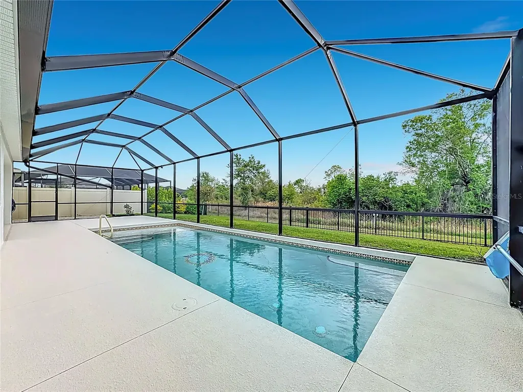 17535 Cantarina Cove Lakewood Ranch FL 34211