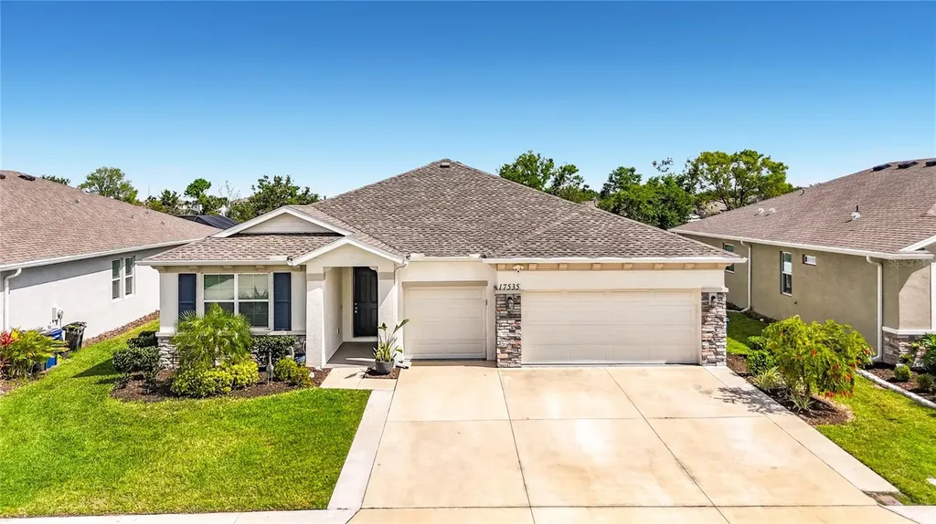 17535 Cantarina Cove Lakewood Ranch FL 34211