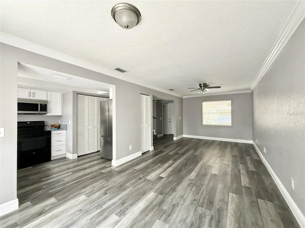 5229 Tennis Court Circle Tampa FL 33617