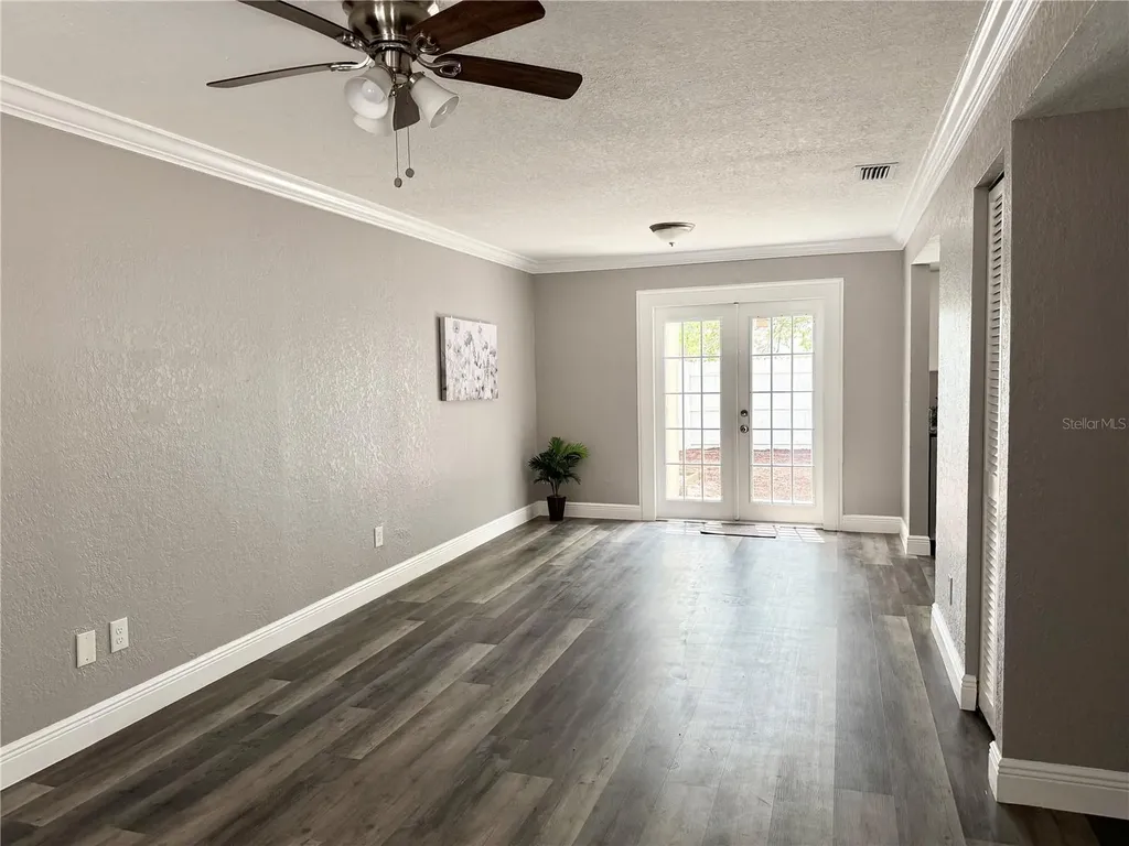 5229 Tennis Court Circle Tampa FL 33617